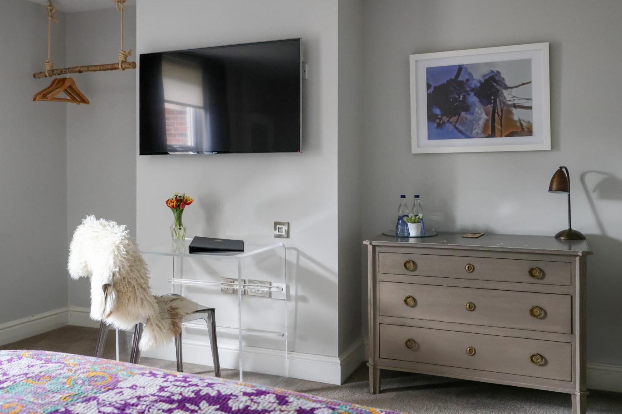 The Goudhurst Inn Экстерьер фото