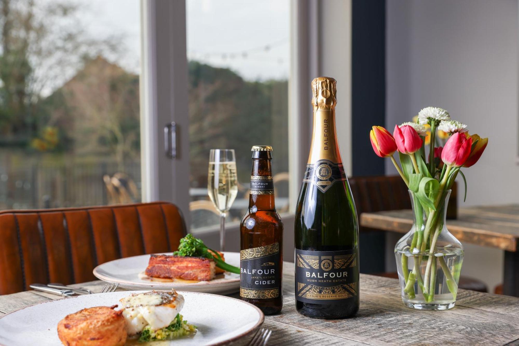 The Goudhurst Inn Экстерьер фото