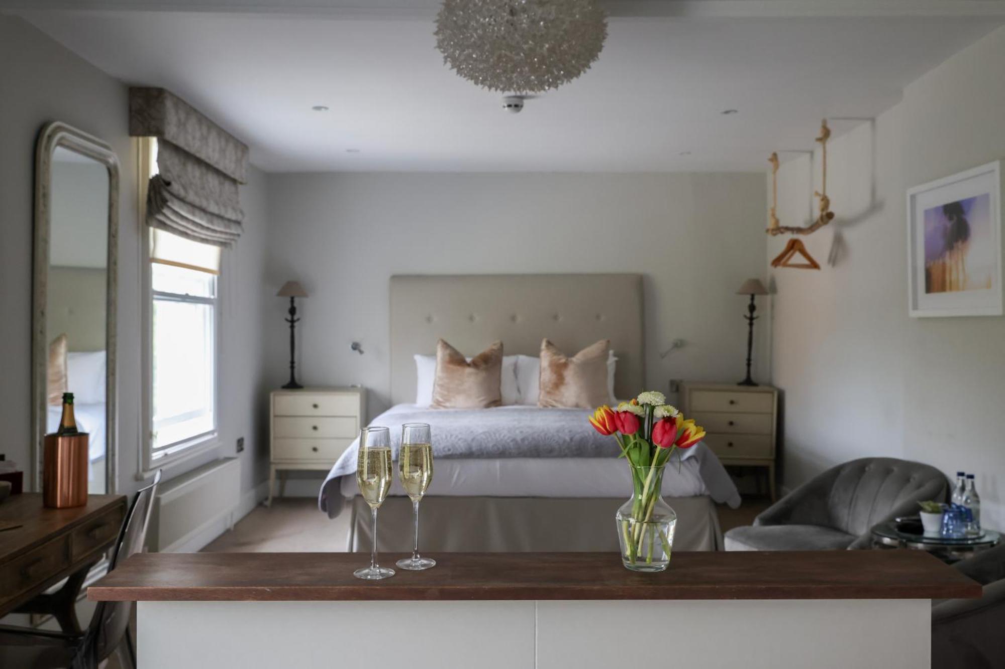 The Goudhurst Inn Экстерьер фото